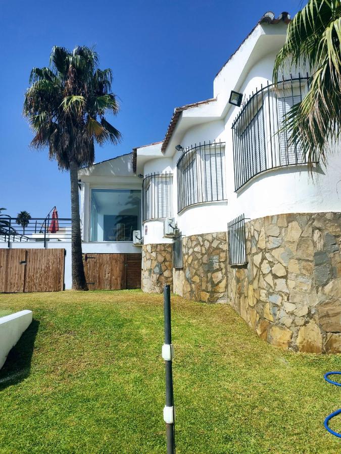 Torreguadiaro Villa - 2 Mins Walk From The Bars And Restaurants San Roque  Exterior photo