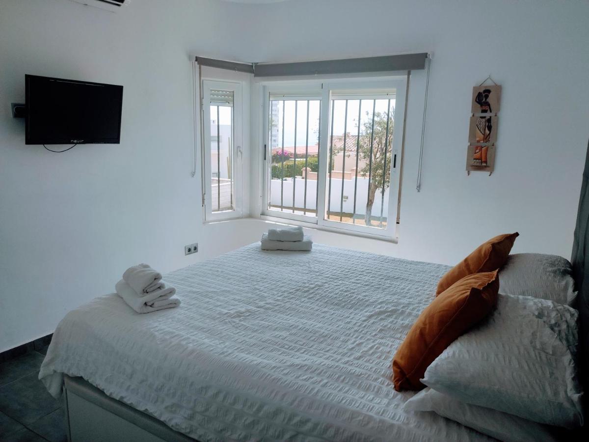 Torreguadiaro Villa - 2 Mins Walk From The Bars And Restaurants San Roque  Exterior photo