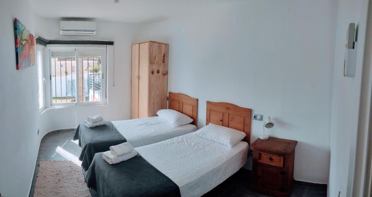 Torreguadiaro Villa - 2 Mins Walk From The Bars And Restaurants San Roque  Exterior photo