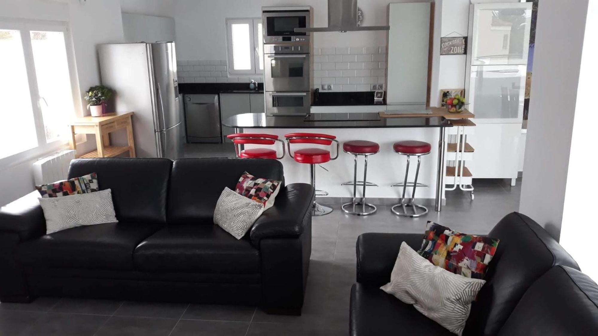 Torreguadiaro Villa - 2 Mins Walk From The Bars And Restaurants San Roque  Exterior photo