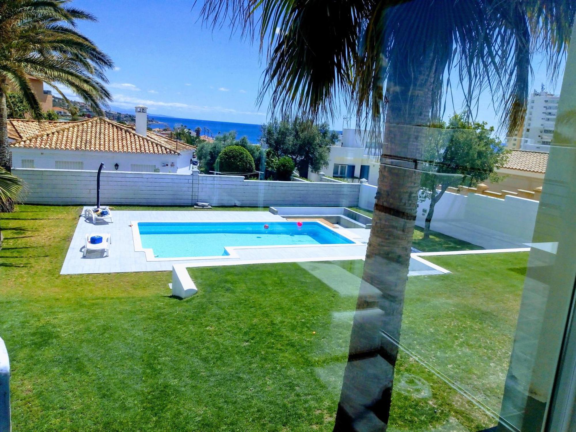 Torreguadiaro Villa - 2 Mins Walk From The Bars And Restaurants San Roque  Exterior photo